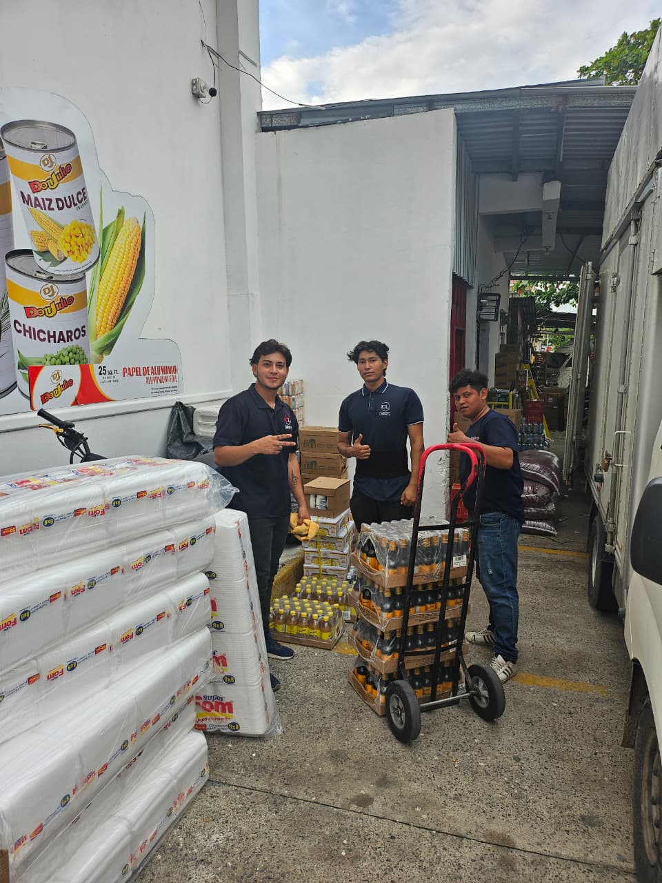 Equipo de Distribuidora Liberty